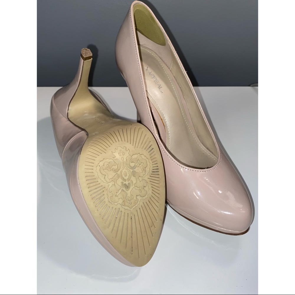 NEVER WORN Nude Stiletto Pumps